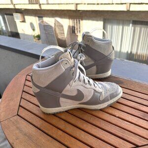 Nike Dunk Sky Hi Wedge Sneakers Light Gray Suede & Leather Womens Size 8
